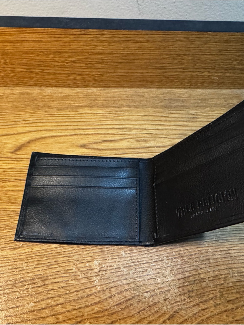 True Religion Black Leather Card & Key Holder with Red Accent - Picture 2 of 2